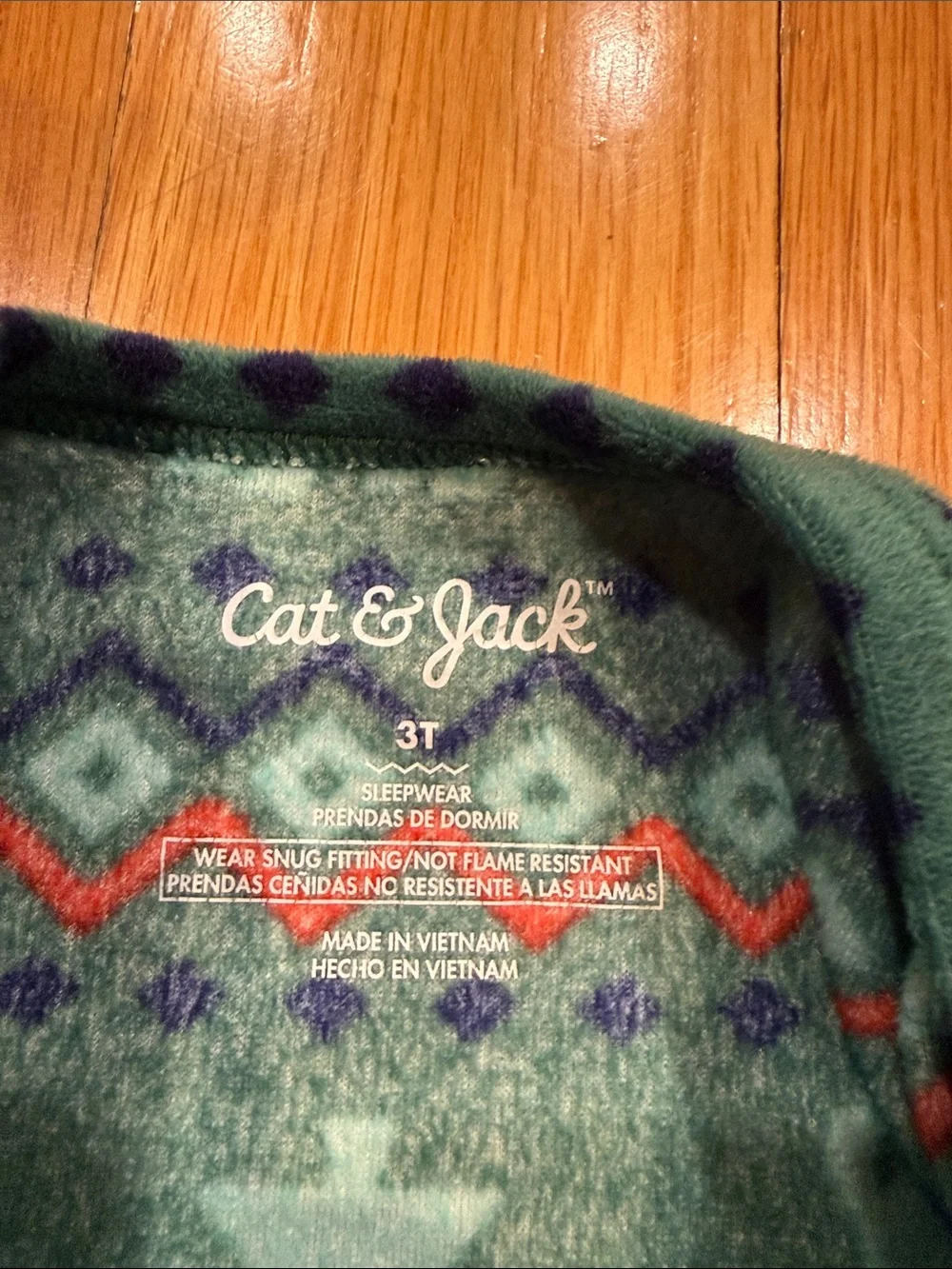Cat & Jack holiday Christmas dinosaur pajamas set size 3T .